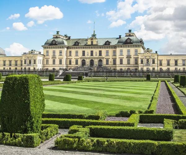 Drottningholmin linna ulkoa