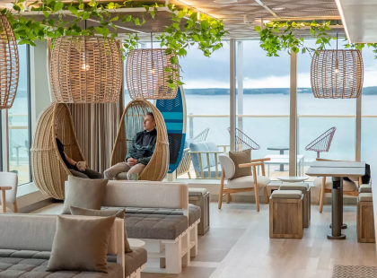 Finnlines Span oleskelutila ja baari. 