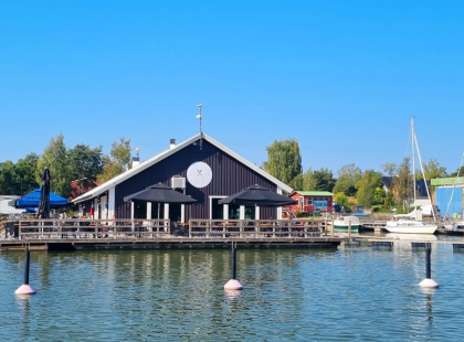 Hakkeenpään vierasvenesataman ravintola.