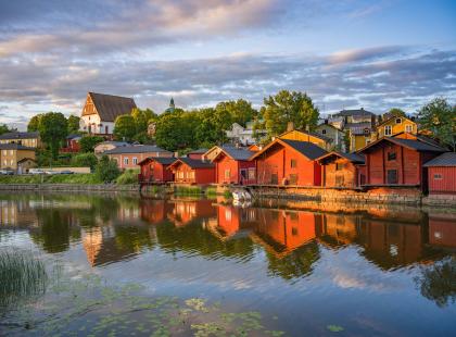 Vanha Porvoo ja ranta-aitat.