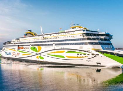 Tallinkin laiva merellä.