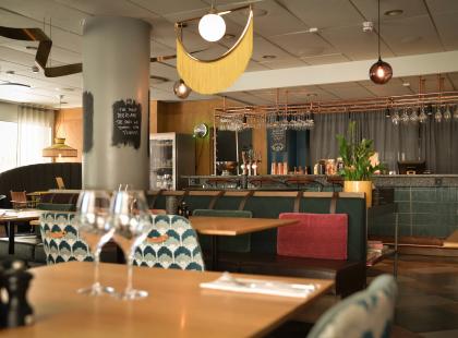 Quality Hotel The Millin ravintolasali.