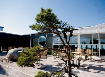 Ahvenanmaa HavsVidden hotellin sisäänkäynti.