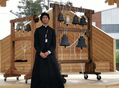 Supavit Nummelin ja kelloja.