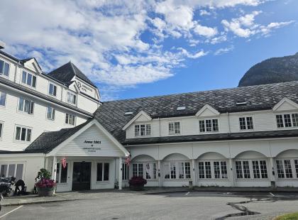 Eidfjordenin Voringfossen hotelli